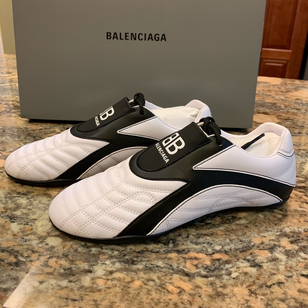 Authentic NEW Balanciaga Leather Zen Sneaker